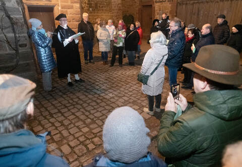 Von innerer Einkehr bis zum Lachen reicht das Erleben beim „Kloster-Advent“ mit Andreas Felchle in seiner Funktion als Maulbronner Nachtwächter.