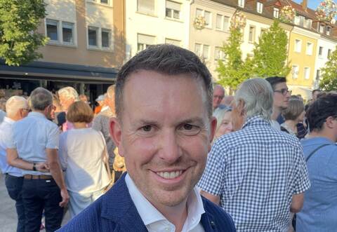 Extrem kurzfristig musste Bürgermeister Helge Viehweg die Verabschiedung des kommunalen Haushalts 2026 von der Tagesordnung nehmen.