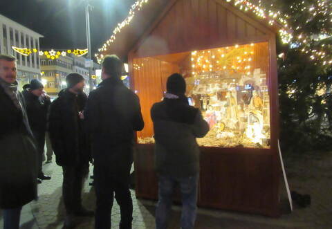 Die Weihnachtskrippe am Leopoldplatz.