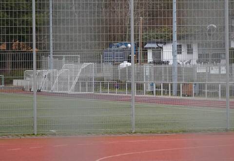 An einem Morgen im Dezember ist auf dem Sportgelände neben dem Ispringer Schulzentrum nicht viel los. Doch zu anderenZeiten herrscht dort reger Betrieb, vor allem in der warmen Jahreszeit.