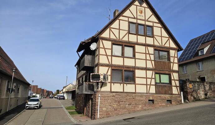 Verkehrsspiegel wie an der Gollmerstraße, Ecke Kelterstraße sollen in Wurmberg nur dort angebracht werden, wo sie zwingend erforderlich sind.