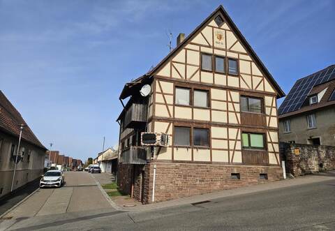 Verkehrsspiegel wie an der Gollmerstraße, Ecke Kelterstraße sollen in Wurmberg nur dort angebracht werden, wo sie zwingend erforderlich sind.