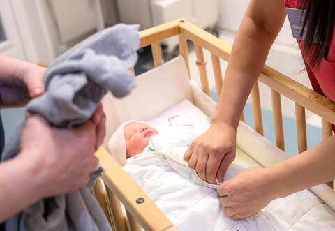 Neues Modellprojekt zur Gewinnung von Pflegekräften und Hebammen