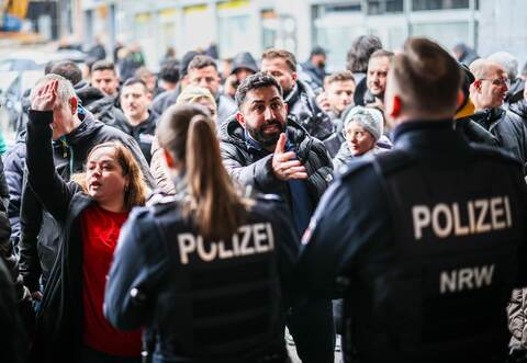 Nach Bankeinbruch - Tresorraum mit Bohrer aufgebrochen