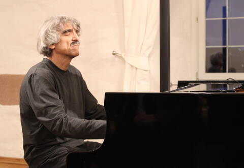 Mit viel Gefühl am Flügel: Pianist Thomas Scheytt.