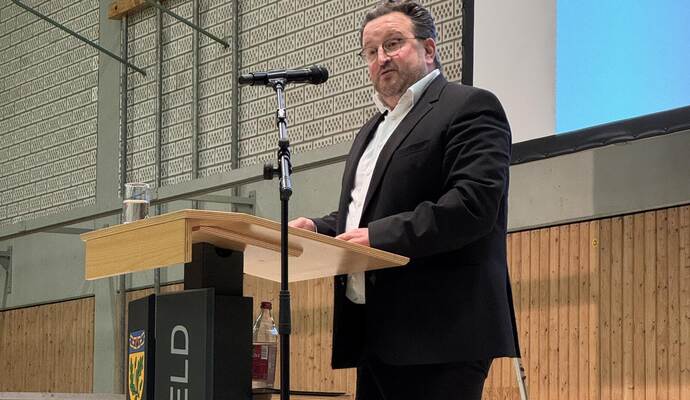 Bürgermeister Martin Steiner spricht von „vielen Erfolgen 2025“.