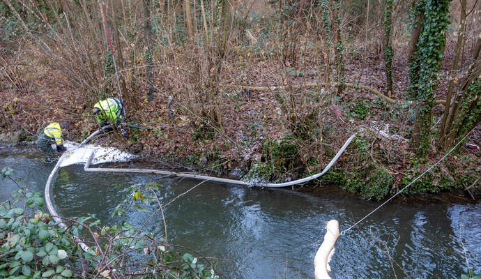 ausgelaufener Diesel Kupferhammer