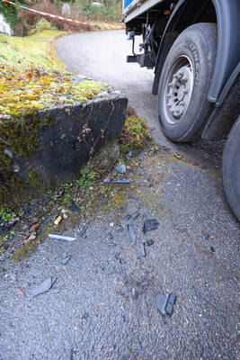 ausgelaufener Diesel Kupferhammer