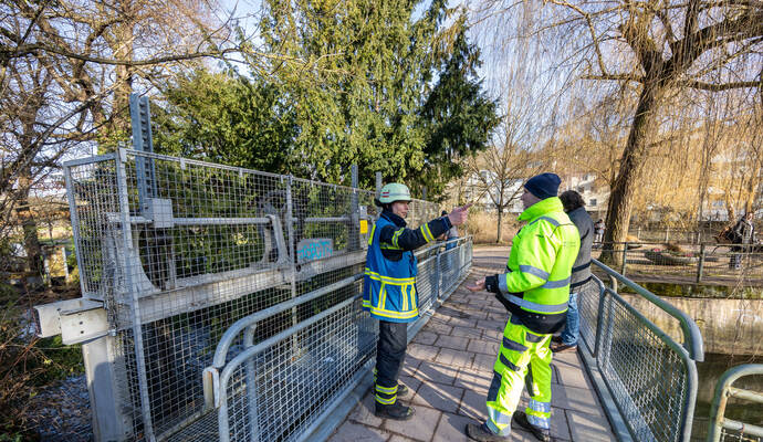 ausgelaufener Diesel Kupferhammer