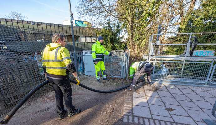 ausgelaufener Diesel Kupferhammer