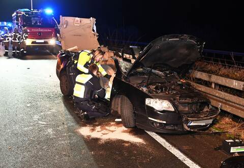 A43 nach schwerem Unfall gesperrt