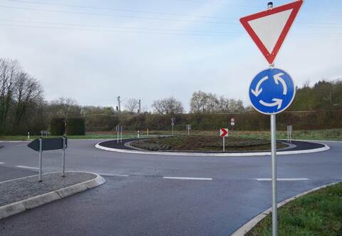 Bei der Ortsausfahrt von Bilfingen, nahe des Kreisverkehrs, soll das neue Feuerwehrhaus entstehen. Roller