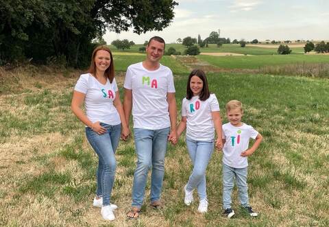 Freuen sich über den Quiz-Erfolg: Saskia (von links), Markus, Romy und Tim Schaffarzyk aus Eisingen.