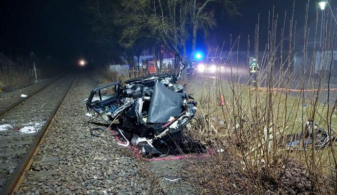 Nach Kollision mit Zug tödlich verletzt