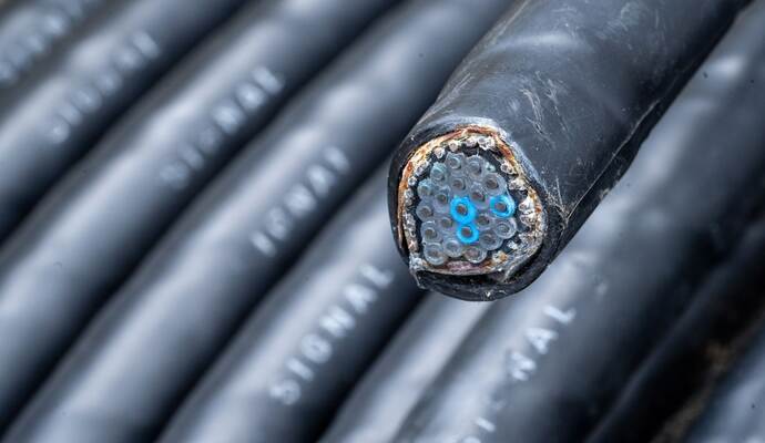 Kabel beschädigt, Bahnverkehr gestört