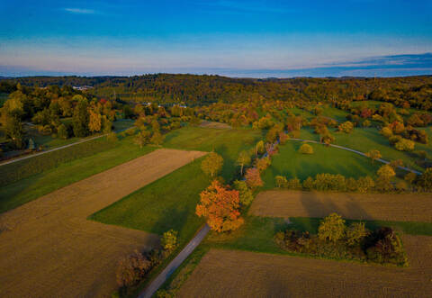 Der Enzkreis im Herbst, mit Blick auf Kämpfelbach.