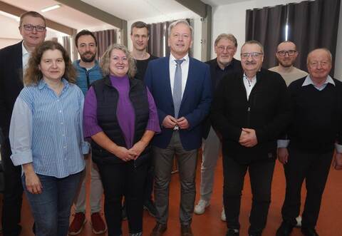 Der Vorstand des Kreisverbands mit Marc Moll, Katja Erdmann-Bott, Stefan Bosch, Katja Nasswetter, Frank Duss, Heiko Genthner, Horst Bartmann, Roland Stelzl, David Kalsow-Alonso und Bernhard Doll (von links).