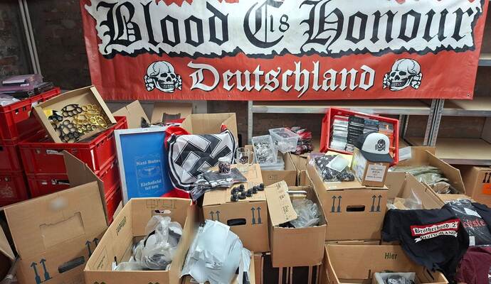 Durchsuchungen bei Betreibern von mutmaßlichem Nazi Shop