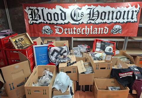 Durchsuchungen bei Betreibern von mutmaßlichem Nazi Shop