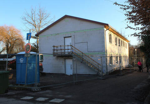 Mitte des Jahres soll das neue Ötisheimer Obdachlosen- und Asylbewerberheim in der Straße „Seilerbahn 18“ fertiggestellt sein.