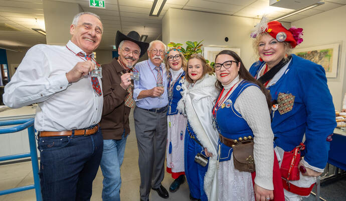 Altweiberfasching PZ Jung Rathaus