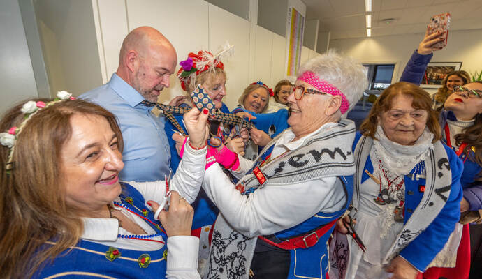 Altweiberfasching PZ Jung Rathaus