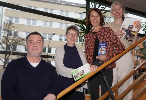 VHS-Direktor Michael Tauschhuber, Angela Gewiese von der Freiwilligenagentur, VHS-Außenstellenleiterin Monika Ruthardt und Daniela Dauth vom Fachteam der VHS (von links) hoffen auf viele motivierte Teilnehmer.