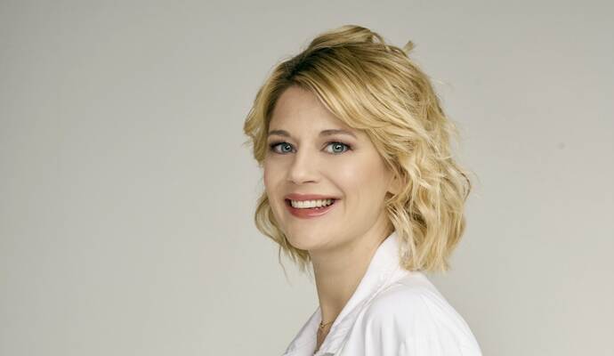 Die Fachärztin für Frauenheilkunde und Geburtsmedizin Judith Bildau möchte ändern, dass das Thema „Frauengesundheit“ immer noch vernachlässigt wird – wodurch Frauen unnötigen gesundheitlichen Risiken ausgesetzt sind.