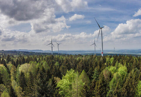 Beim Windpark Straubenhardt (Foto) passt es. Im Gegensatz dazu kritisiert die Gemeinde Wiernsheim beim Vorranggebiet WE11 eine aus ihrer Sicht vom Regionalverband falschberechnete Abstandsfläche zum Areal „Sonnenberg“.