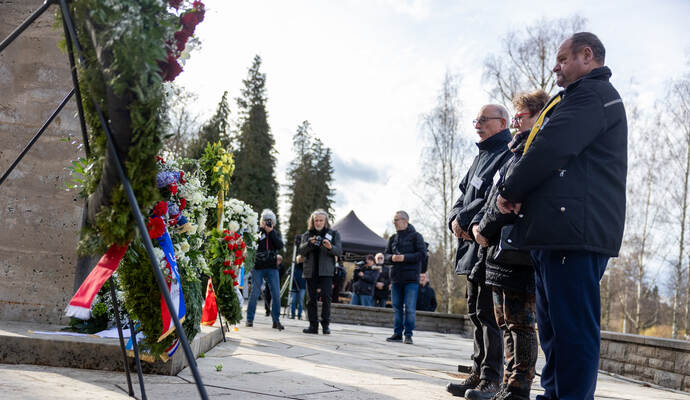 Gedenken Hauptfriedhof Bombenangriff