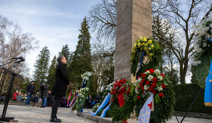 Gedenken Hauptfriedhof Bombenangriff