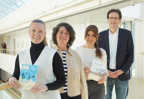 Lucy Herb und Sylke Kopp von der strategischen Sozialplanung, Dezernentin Katja Kreeb und Jens Ridderbusch vom Statistischen Landesamt (von links) hoffen auf viele Teilnehmer bei der Regionalkonferenz.