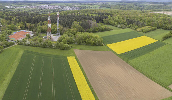 2015 hatte Porsche ein zehn Hektar großes Grundstück gekauft. Passiert ist dort lange nichts. Nun ist die Fläche wieder im Besitz des Zweckverbands „Interkom“.