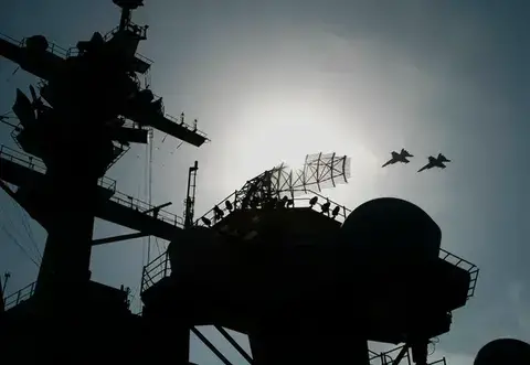 Irans Streitkräfte haben nach eigenen Angaben einen US-Flugzeugträger attackiert.