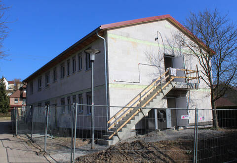 Die neue Ötisheimer Obdachlosen- und Flüchtlingsunterkunft mit Kosten von rund einer Million Euro gehört dieses Jahr zu den größten Investitionen in Ötisheim.