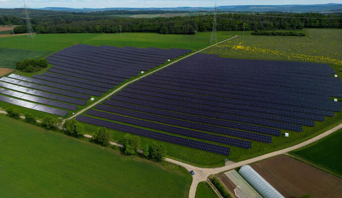 Ähnliche Anlagen wie diese zwischen Iptingen und Serres sollen künftig auch andere Gemeinden in der Region mit Strom versorgen.