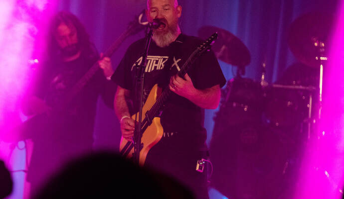 Acidbait aus Karlsruhe eröffneten als Riedler-Band-Contest-Gewinner 2025 die „Krach Nacht“.