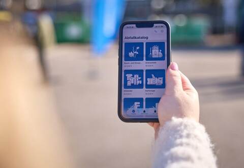 Per App können die Nutzer ihre Materialien zur Abgabe anmelden.
