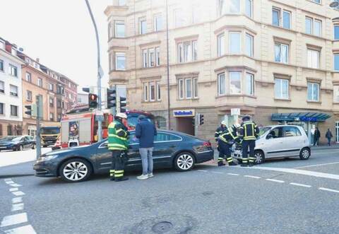 Zu einem Unfall ist es auf der Pforzheimer Hohenzollerstraße gekommen.