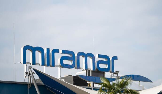 Rundgang zum Wiederaufbau des Erlebnisbades Miramar