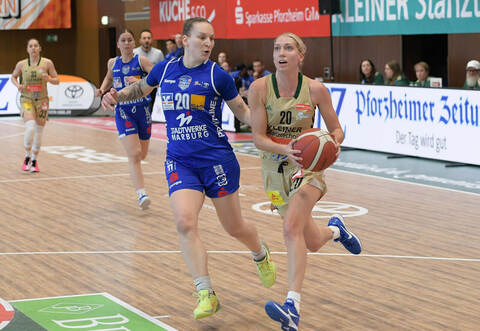 Makenna Marisa (rechts) war gegen Marburg die Topscorerin.