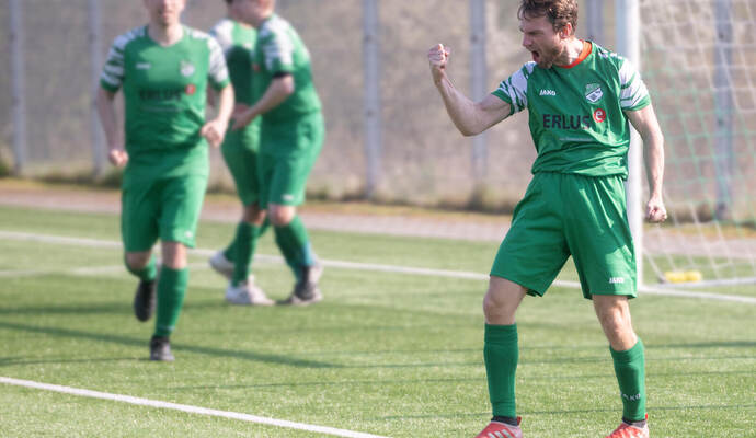 Der SV Iptingen jubelt über insgesamt fünf Tore beim klaren Heimerfolg gegen die SGM TSV Nussdorf/FV Rußheim II.