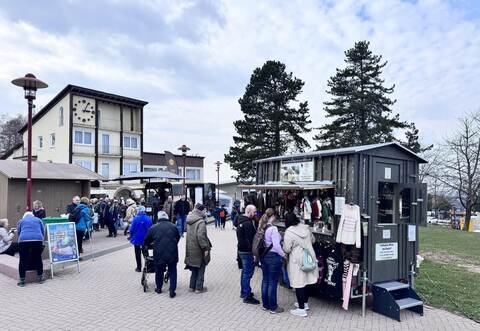 Trotz Kälte herrschte großer Andrang beim Ostermarkt auf dem Dobel.