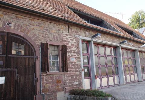 Das Feuerwehrhaus in Ersingen entspricht ebenso wie das in Bilfingen nicht mehr den aktuellen Anforderungen. Deswegen fordert die Feuerwehr einen Neubau an zentraler Stelle.