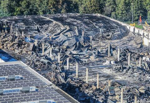 Millionenschaden nach Brand in Freiburger Industriegebiet