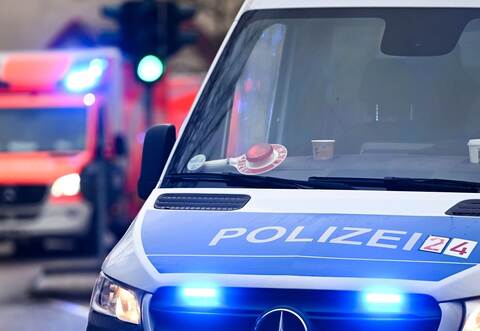 Polizei und Krankenwagen, Symbolbild