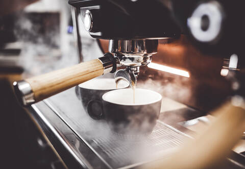 Hochwertige Kaffeemaschinen wurden in Remchingen gestohlen.