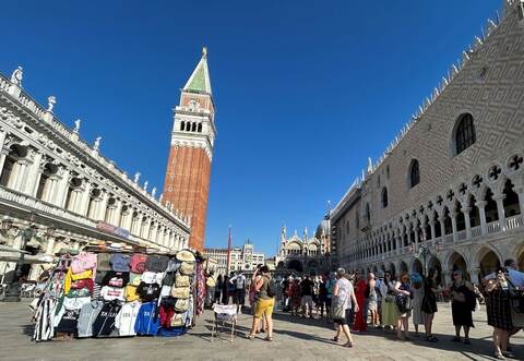 Blick auf den Markusplatz in Venedig