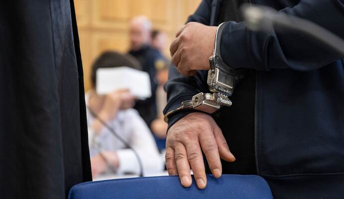 Auftakt im Prozess um Führerscheinbetrug