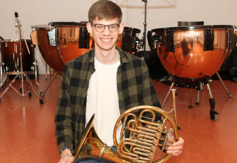 Ein gemeinsames Konzert des Mühlacker Musikvereins und des Südwestdeutschen Kammerorchesters Pforzheim am 4. Juliorganisiert der Hornist Paul Rapp aus Mühlacker im Rahmen seines Studiums.